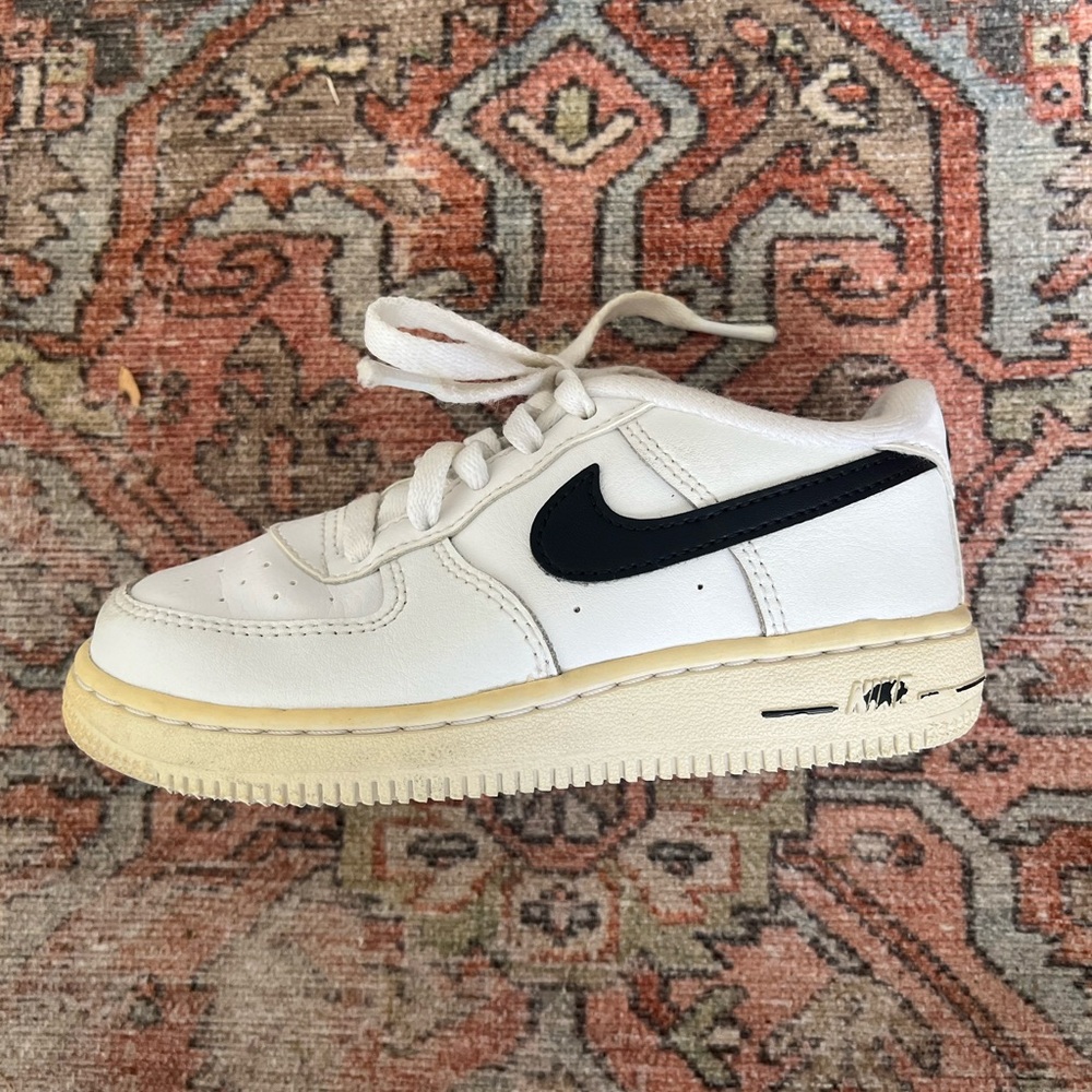 Nike Cream and Black Kids' Sneakers